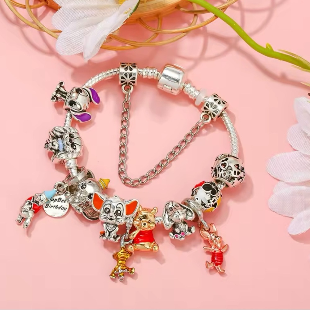 925 Sterling Silver Various Winnie The Pooh Characters Themed Charm Bracelet - Picture 2 of 7